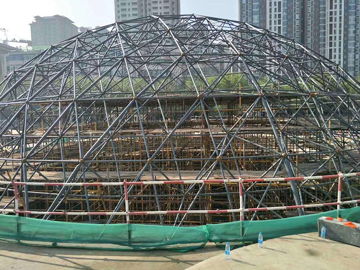 河间球形网架钢结构施工
